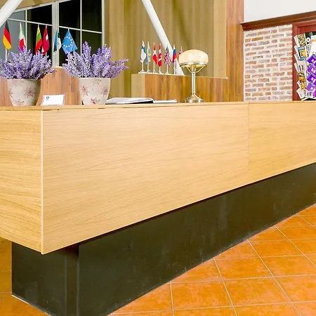 Lavendel Hotell 3*